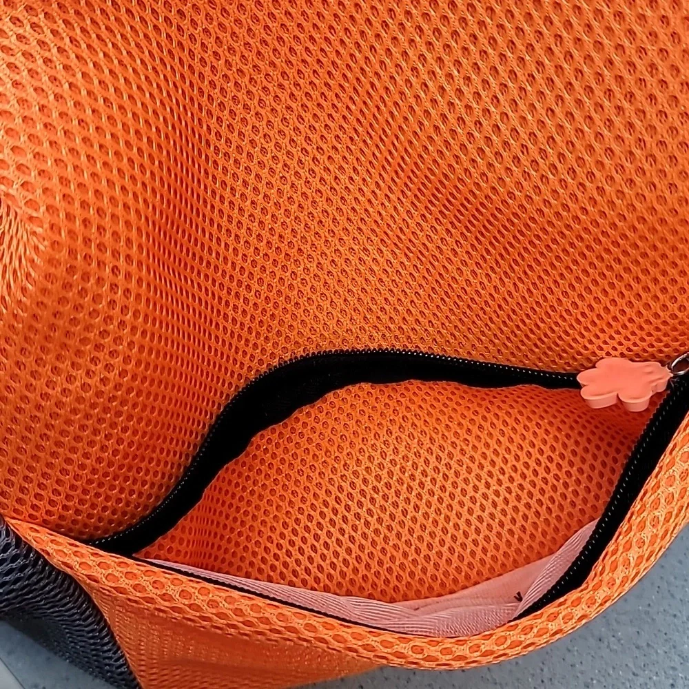 Dog/Cat Backpack carrier for medium size pets. EUC.